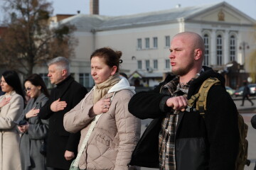 У Луцьку вшанували полеглих Героїв і дали старт загальноміській акції