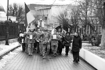 Лучани попрощалися із загиблими військовими Віталієм Собчуком, Владиславом Чігасовим та померлим Іваном Тлумачем  