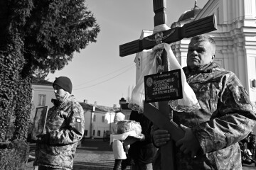 Загинув при виконанні бойового завдання: у Луцьку попрощалися із військовослужбовцем Дмитром Бачинським