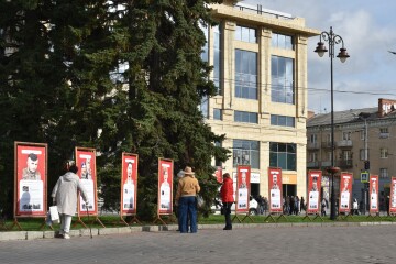 Банерна виставка «Герої наших вулиць»