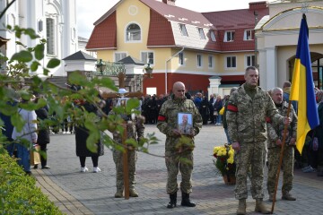 У Луцьку попрощалися одразу з двома захисниками України 