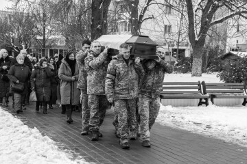 У Луцьку провели в останню дорогу захисника України Анатолія Малесика