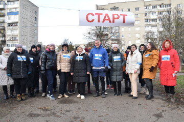 На стадіоні луцької гімназії відбувся символічний забіг проти насильства 