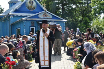 У селі Милуші Луцької громади прощалися з загиблим Героєм Павлом Вітком