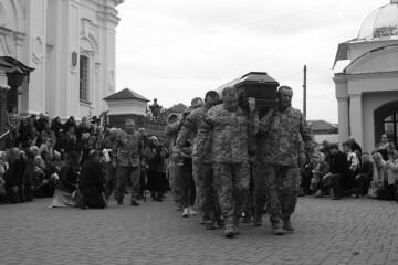 Лучани провели в останню дорогу двох військовослужбовців