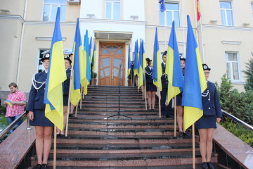 Урочиста церемонія підняття Державного Прапора України