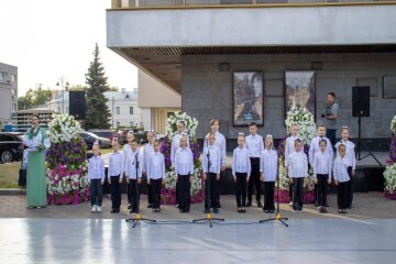 Заклади культури Луцької громади провели низку заходів з нагоди Дня Державного Прапора України та 33-ї річниці Незалежності України