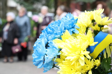 “Ніхто не думав, що Освенцим буде мати продовження під назвою Оленівка”: у Луцьку вшанували пам’ять жертв нацистських концтаборів