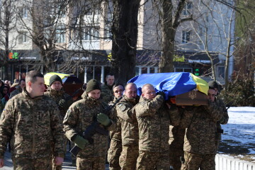 Провели в останню дорогу двох Героїв – Владислава Петрука та Андрія Серганчука