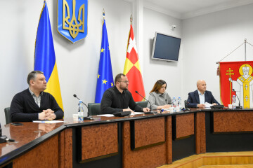 У Луцькій міській раді напрацюють програму забезпечення сміттєвими контейнерами мешканців приватного сектору