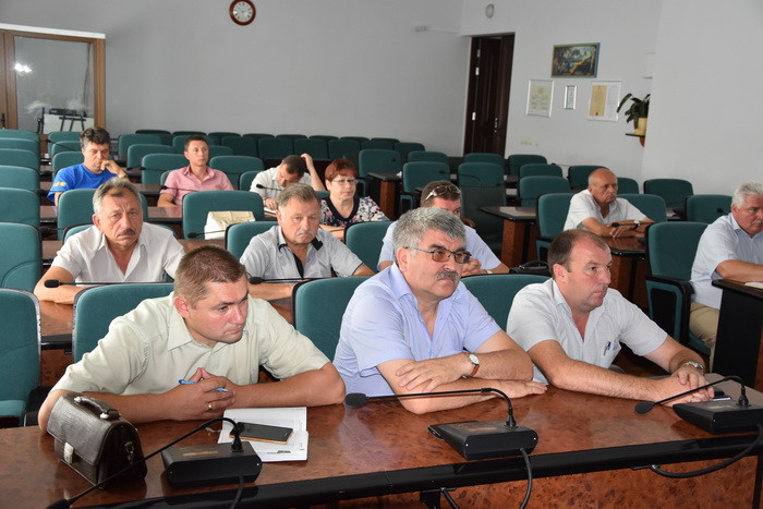 Виконувач повноважень міського голови Григорій Пустовіт зустрівся з керівниками житлово-комунальних підприємств міста Луцька