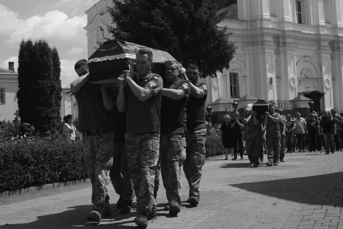 У Луцьку поховали захисників, які загинули на Донеччині