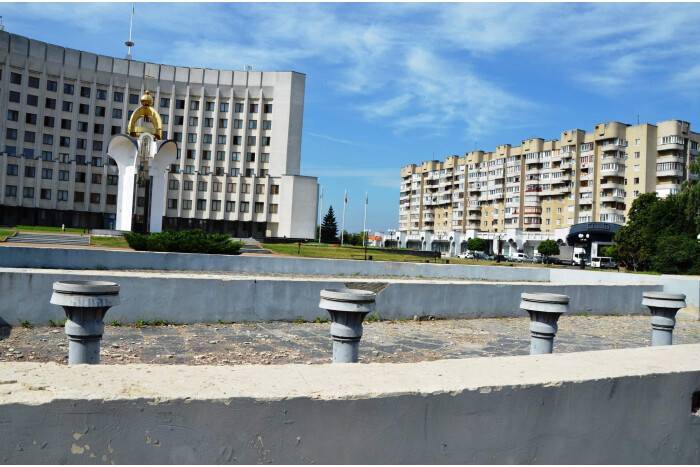 У Луцьку ініціюють відновлення фонтану біля Волинської ОДА