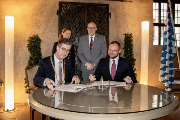 Twinning Agreement between Würzburg and Lutsk has been signed