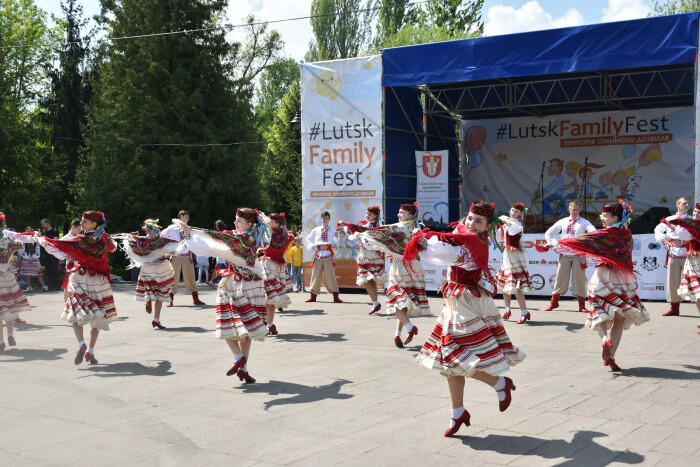 Центральний парк у Луцьку захопила територія сімейного дозвілля – Lutsk Family Fest