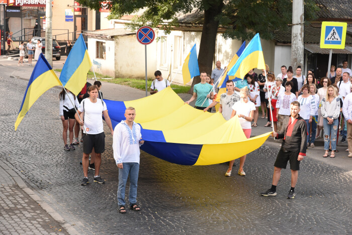 У Луцьку урочисто підняли Державний Прапор України