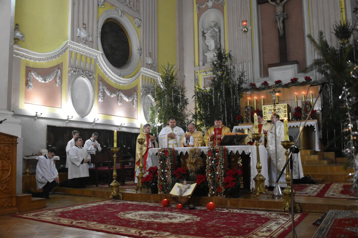 У храмах міста Луцька  відбулися святкові різдвяні меси