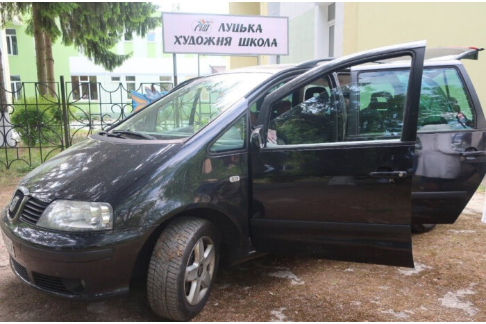 Добра справа: діти з Луцька передали бійцям 14 ОМБР автомобіль