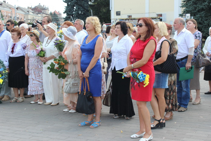 У Луцьку вшанували пам'ять видатної поетеси Лесі Українки