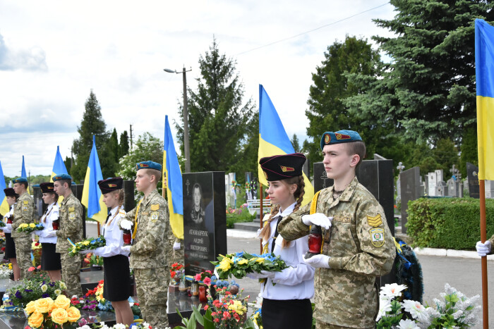 Миколай зустрів їх на небі: лучани вшанували пам’ять військовослужбовців, що загинули у АТО та ООС