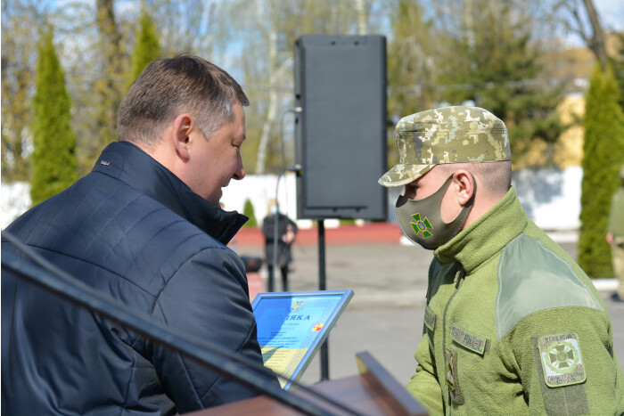 Секретар міської ради Юрій Безпятко привітав прикордонників із професійним святом