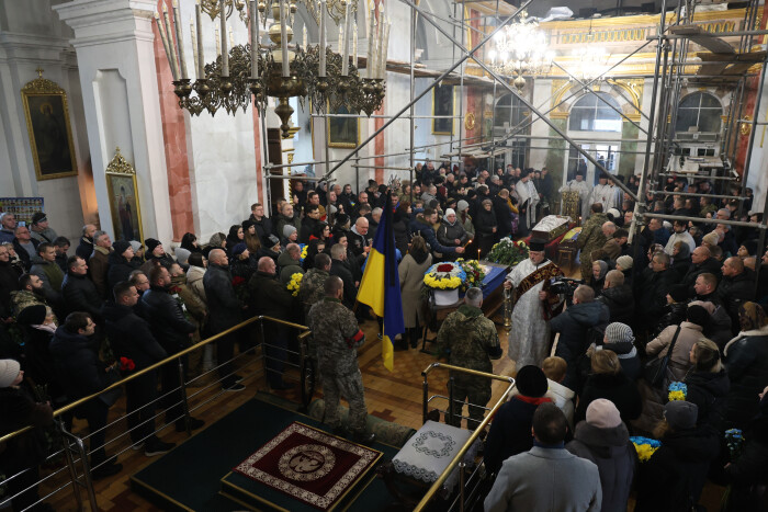 Лучани провели в останню дорогу військовослужбовців Олександра Семенюка та Івана Кумброва