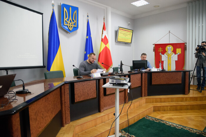 Члени виконавчого комітету затвердили Положення про пам’ятний фотостенд “Герої Небесної Сотні – Загинули за Єдність України”