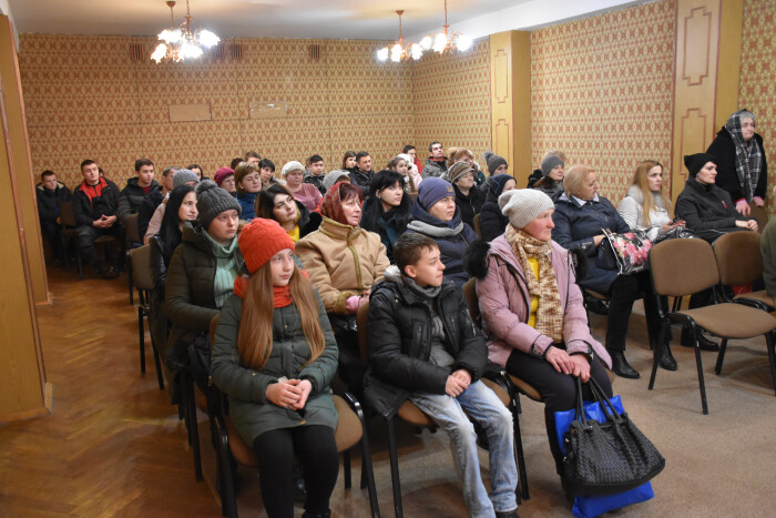 Півсотні сімей, у яких виховується діти з інвалідністю, отримали продуктові набори 