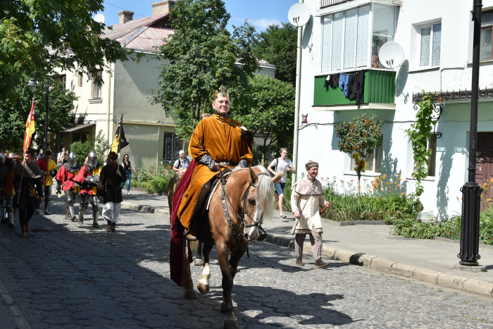 У Луцьку відбувся фестиваль середньовічного духу «Князівський бенкет»