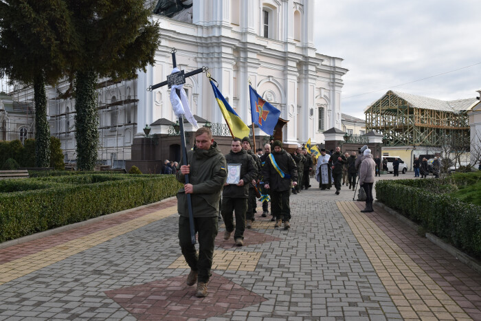 Луцька громада провела в останню дорогу двох захисників України 