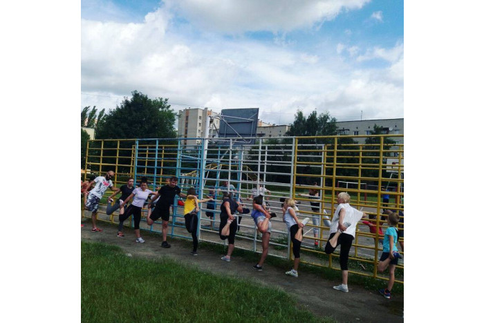 Радо запрошуємо на відзначення річниці започаткування загальноміської акції «Ранкова гімнастика для всіх»