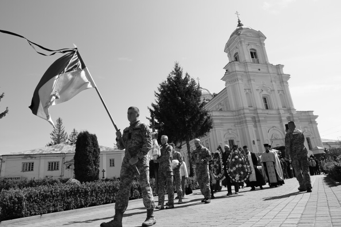 У Луцьку попрощалися із загиблим Героєм Миколою Шевчуком