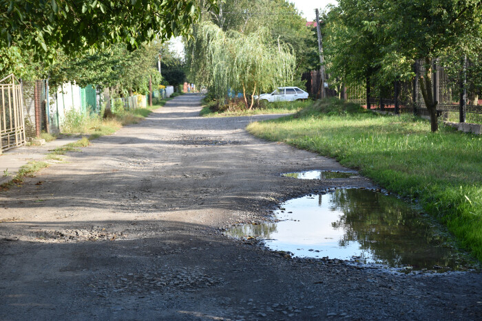 Незабаром на вулиці Качалова буде нове дорожнє покриття