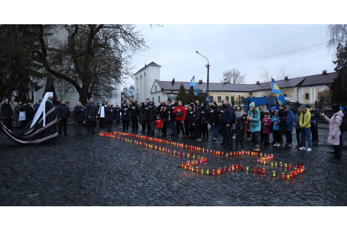 Лучани вшанували пам’ять жертв голодоморів в Україні