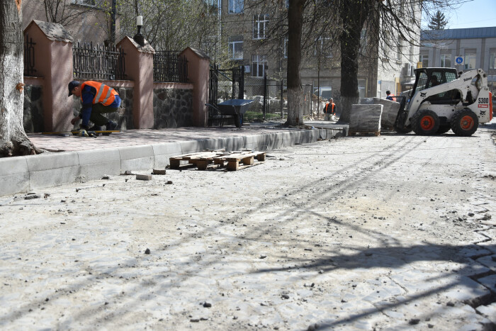 У центрі Луцька відновлять автентичну трилінку