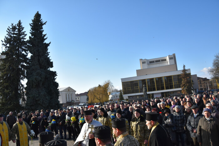 Лучани вшанували пам'ять Героїв Небесної Сотні