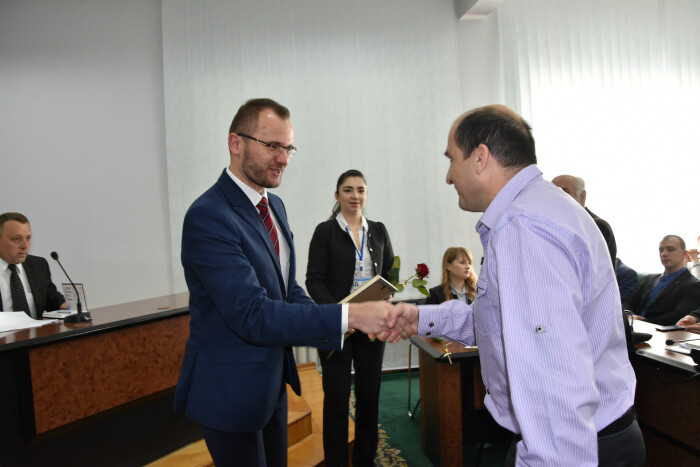 Оперативна  нарада розпочалася із вручення  відзнак 