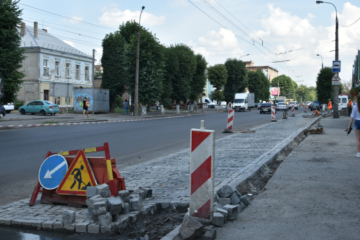 Відбувся плановий огляд стану ремонтних робіт дорожнього покриття у Луцьку