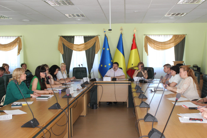 Підприємцям сфери побутового обслуговування населення та торгівлі розповіли про переваги легалізації найманої праці