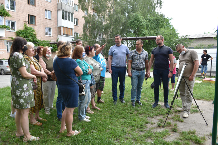 Ще одна прибудинкова територія незабаром буде відремонтована