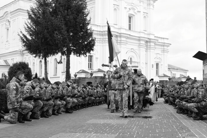 У Луцьку провели в останню дорогу двох військовослужбовців 