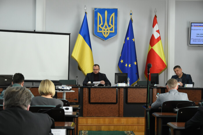 Члени виконавчого комітету розпочали чергове засідання з перерозподілу видатків бюджету Луцької міської  територіальної громади