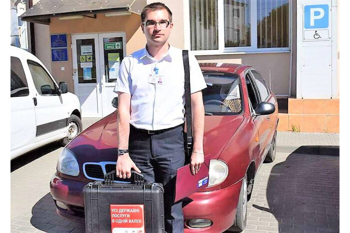 Представники маломобільних груп населення можуть скористатися послугою «Мобільний адміністратор ЦНАП»